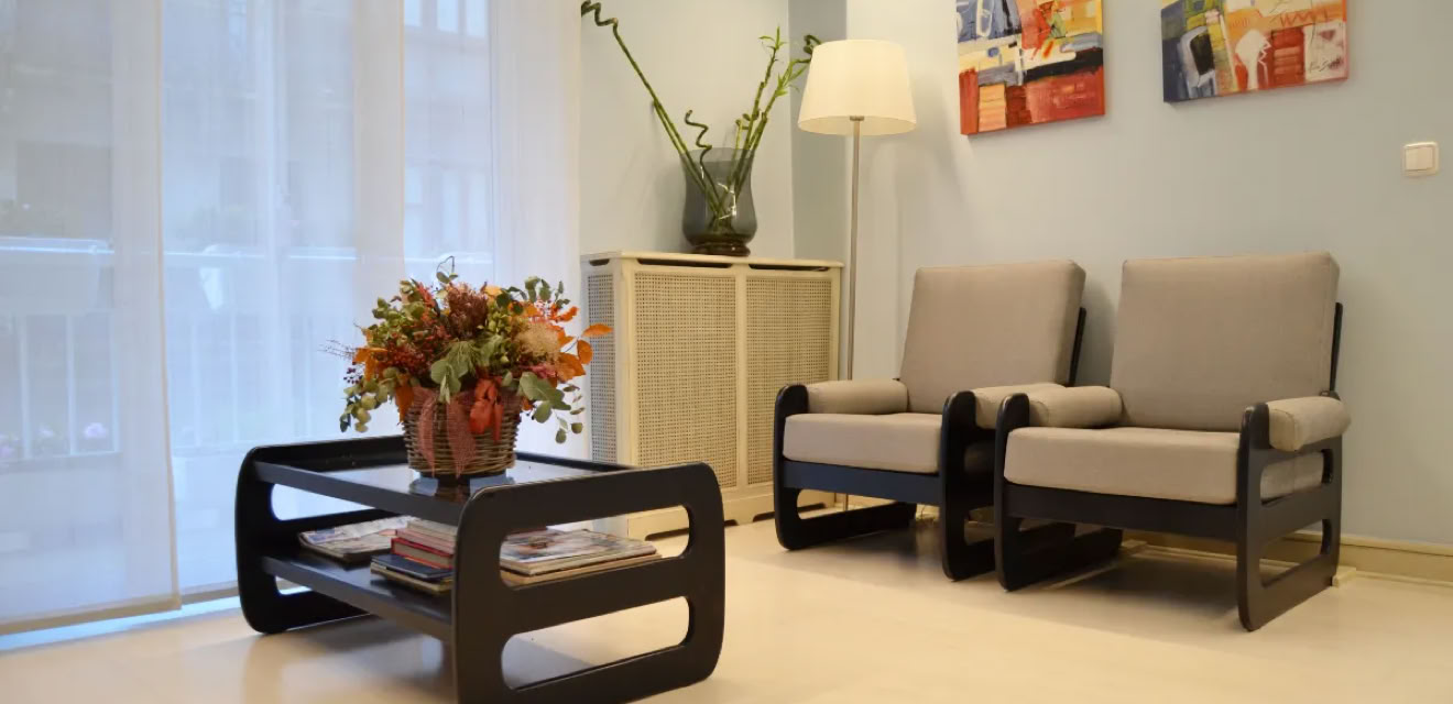 sala de espera clinica dental eider lasa